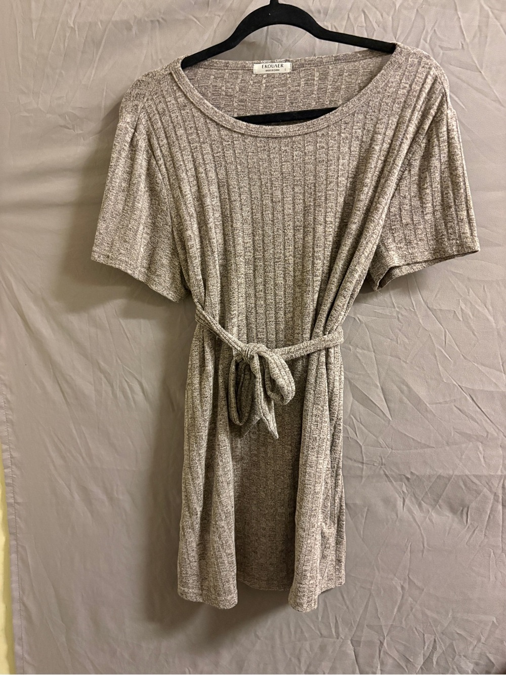 Gray Ribbed Short-Sleeve Tunic Top - Picture 4 of 5